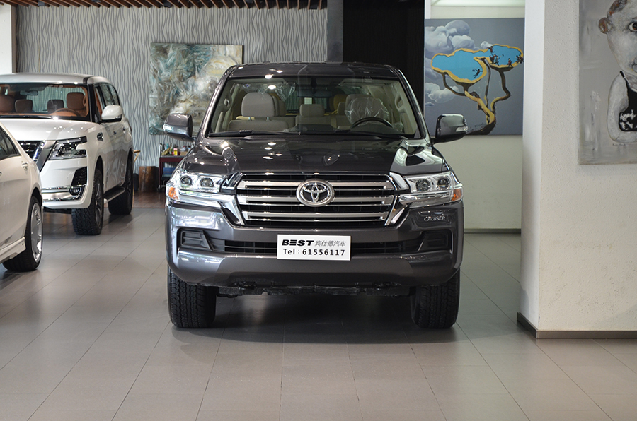 蘭德酷路(lù)澤4500中東(dōng)柴油版